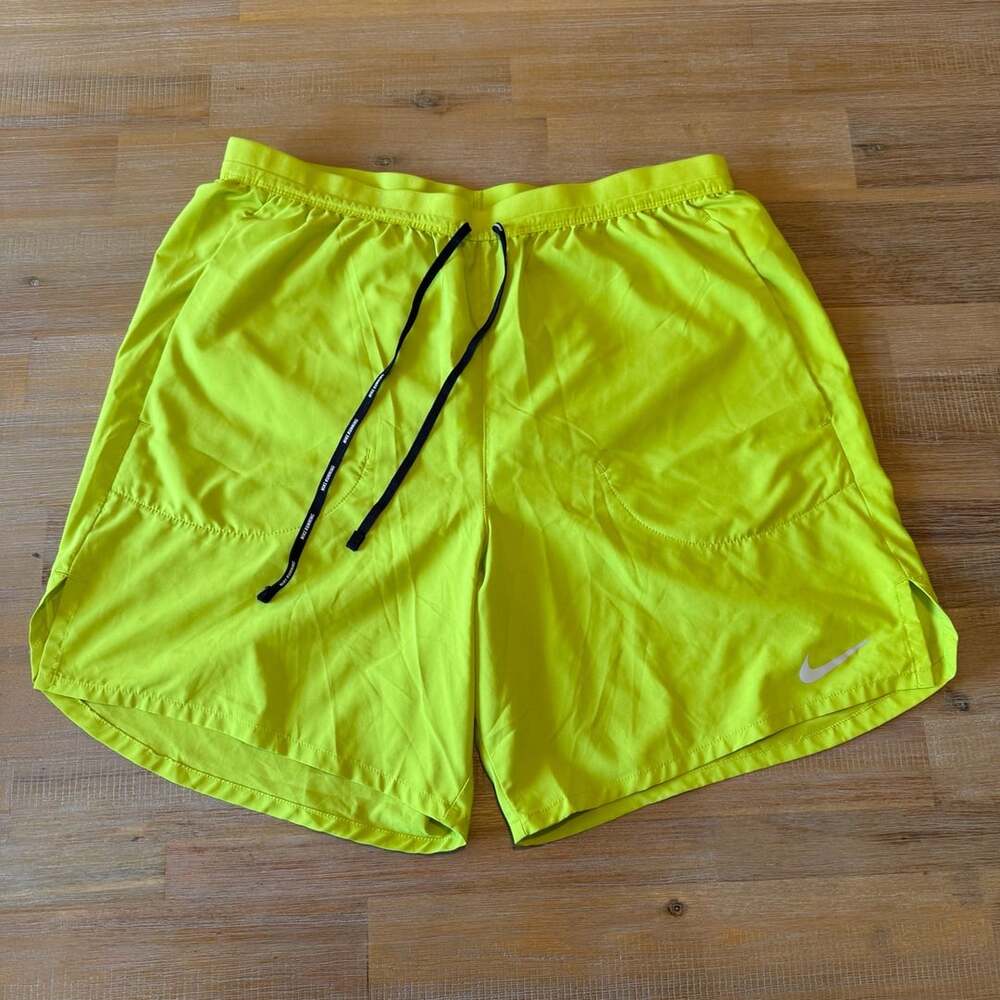 Nike Flex Stride Running Shorts Mens L 7 Inseam Brief Lined Bright Cactus Yellow